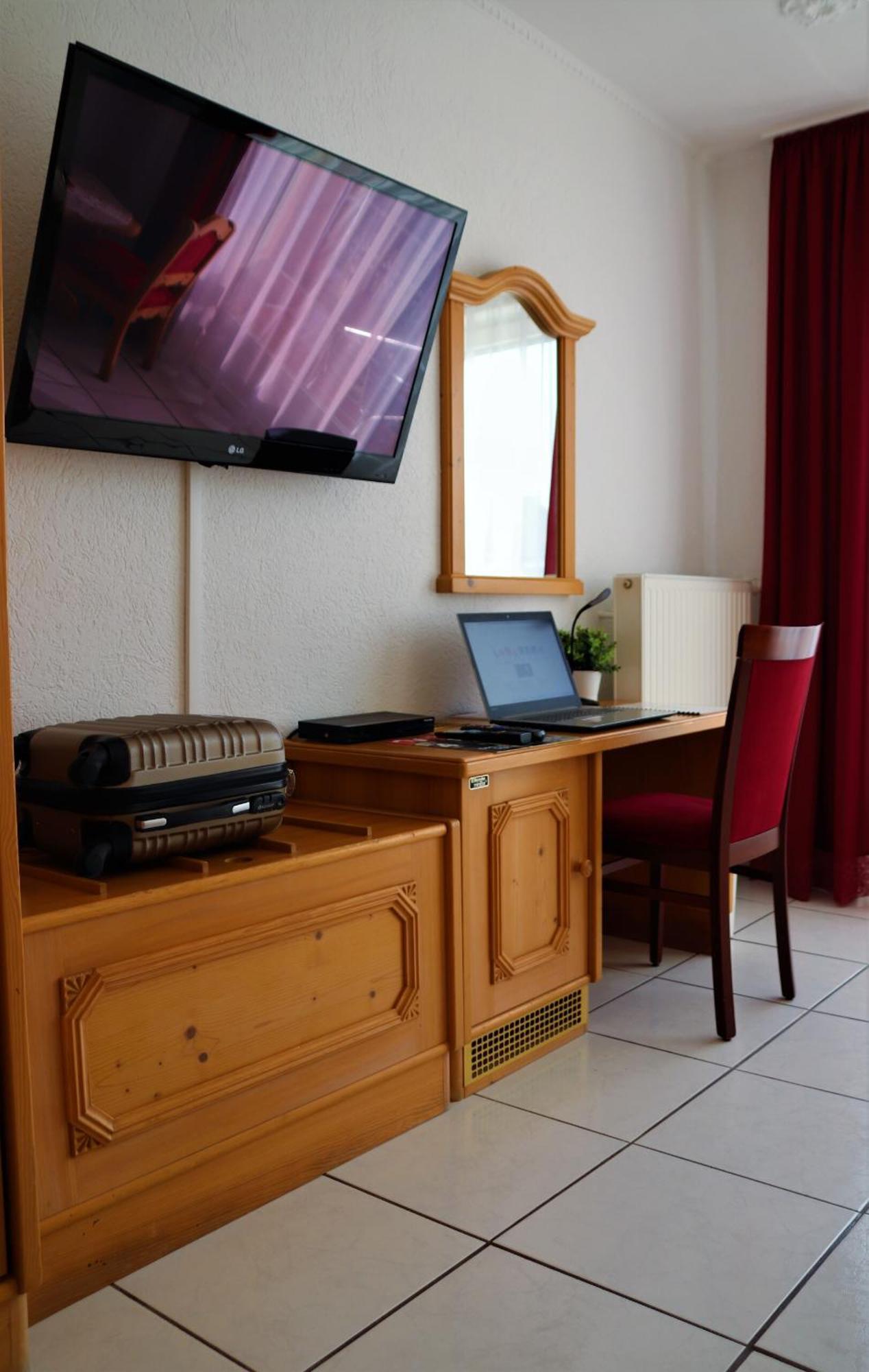 Hotel Weinhaus Wiedemann Ginsheim Gustavsburg Ruang foto